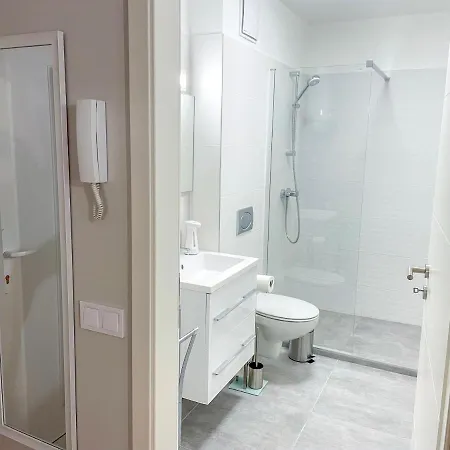 Aqua Apartment *