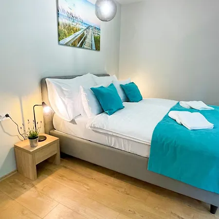 Aqua Apartment *
